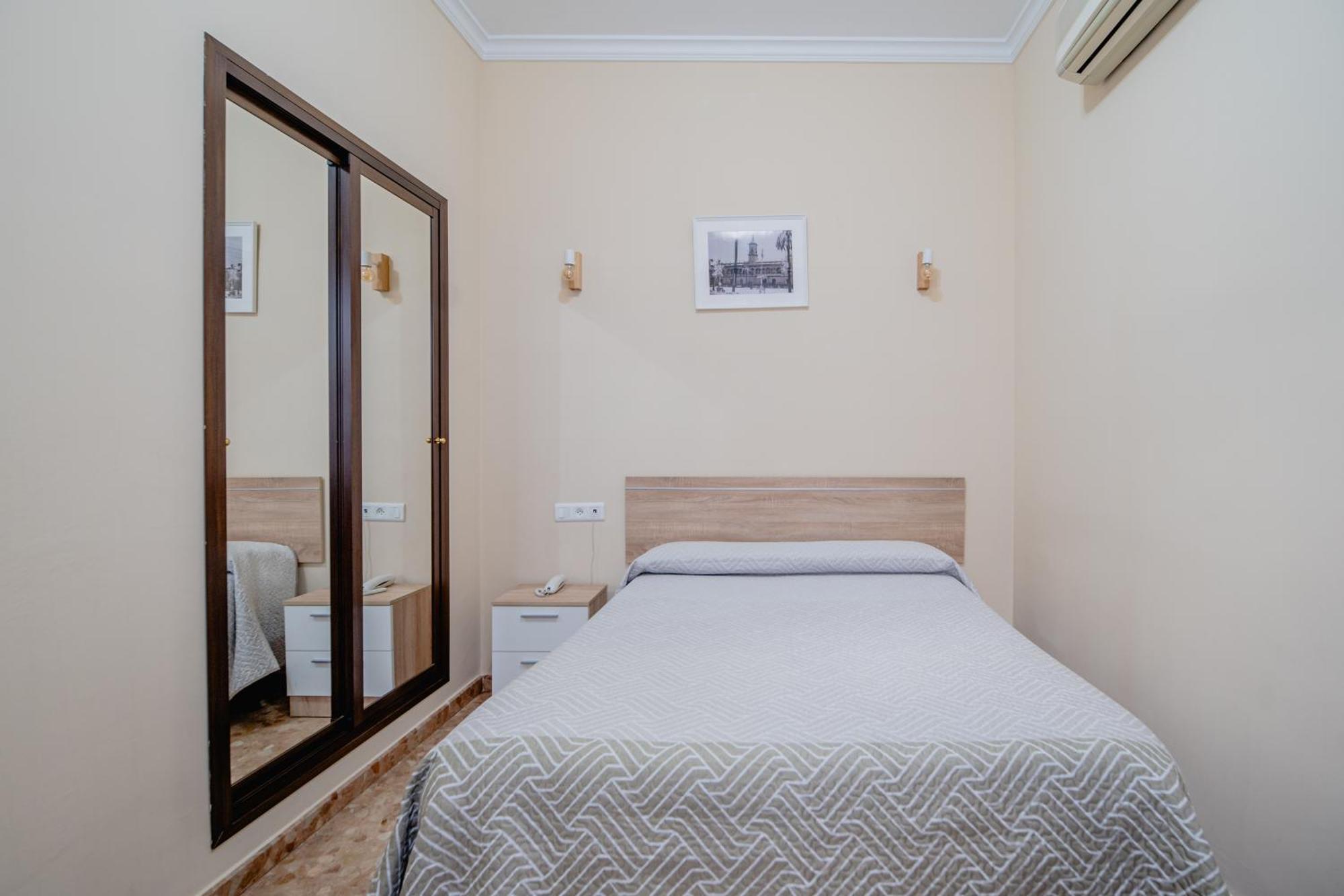 El Arahal Hotel Chamizo מראה חיצוני תמונה