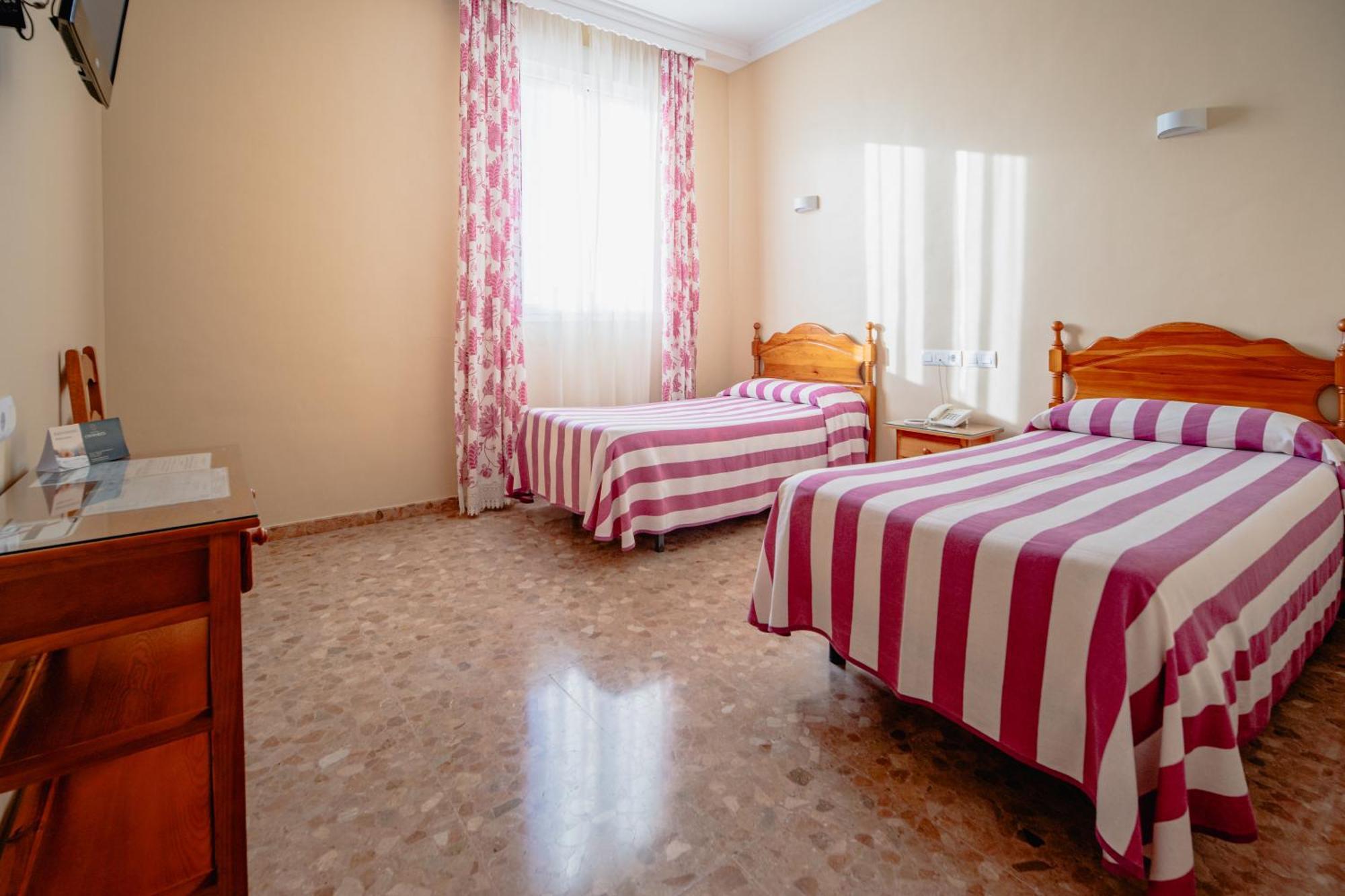 El Arahal Hotel Chamizo מראה חיצוני תמונה