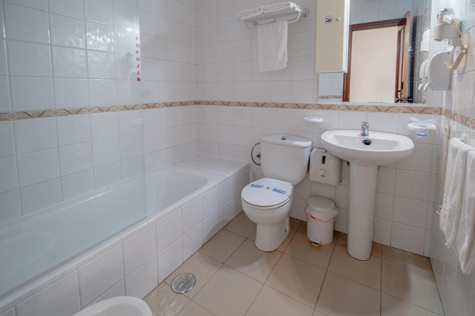 El Arahal Hotel Chamizo מראה חיצוני תמונה