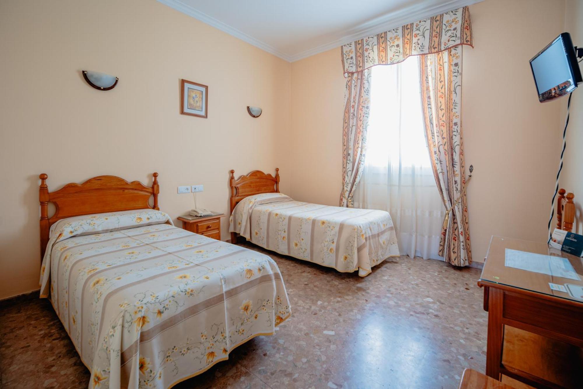 El Arahal Hotel Chamizo מראה חיצוני תמונה